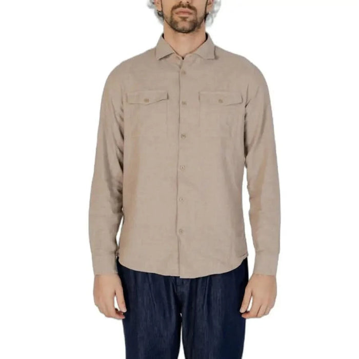 Beige long-sleeved button-up Hamaki-ho Men Shirt with two chest pockets