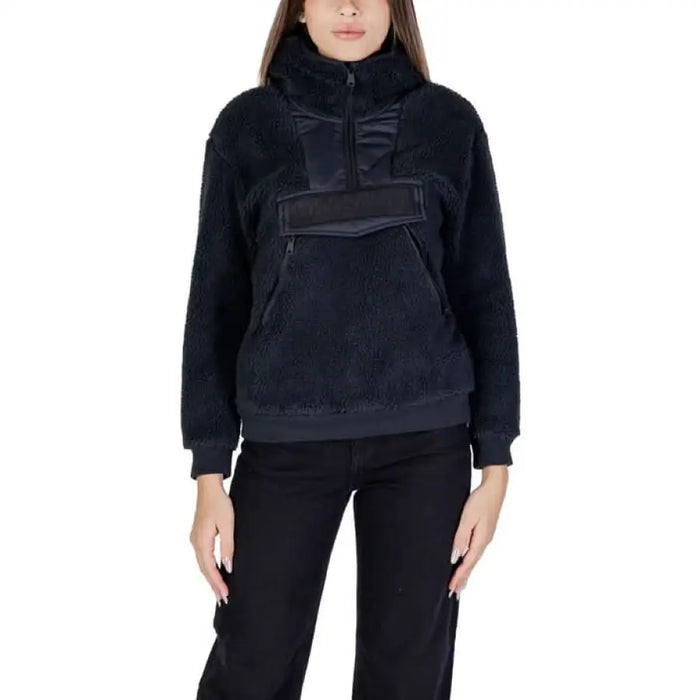 Black fleece pullover jacket with front kangaroo pocket and half-zip by Napapijri