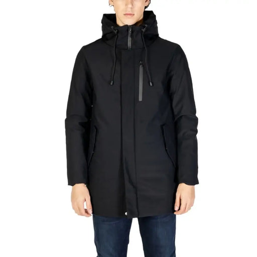 Black hooded winter parka with zippered chest pocket from Hydra Clothing Men’s collection