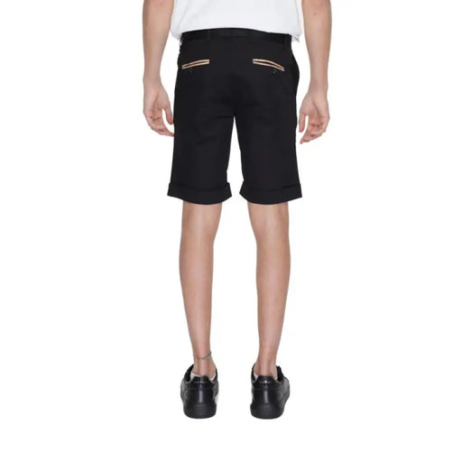 Black knee-length shorts with zip pockets, Alviero Martini Prima Classe Men’s Cotton Shorts