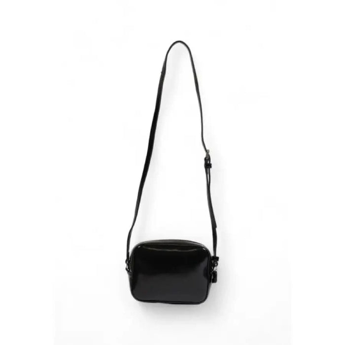 Black leather crossbody bag with adjustable strap from Tommy Hilfiger Women Bag collection