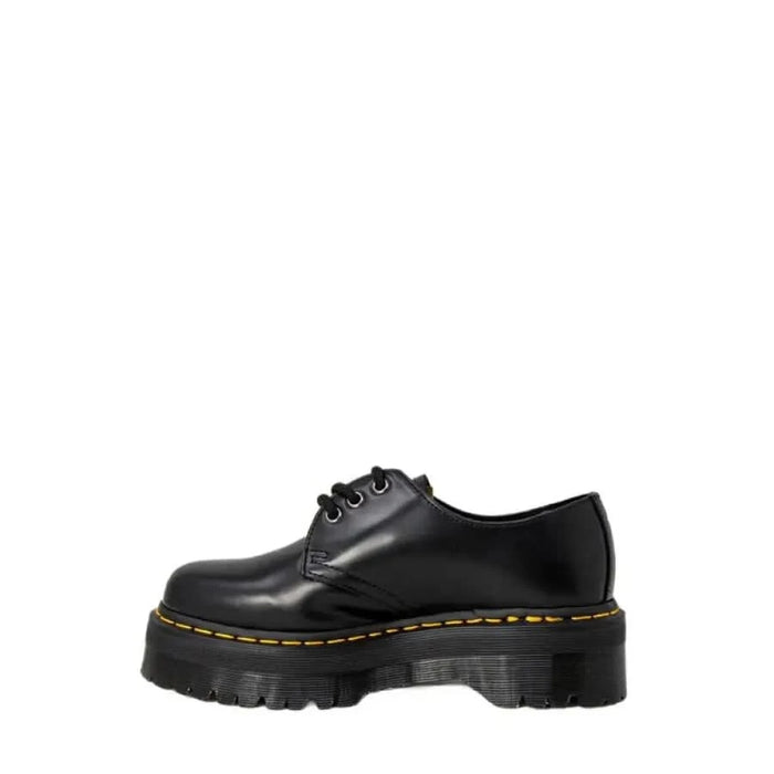 Black leather platform shoe with thick sole and yellow stitching - Dr. Martens Women Lace Ups