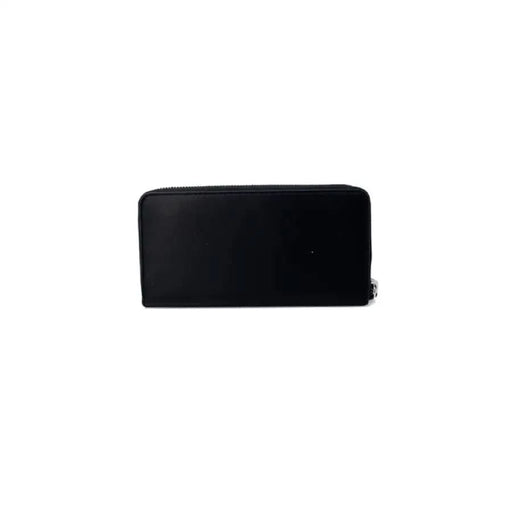 Black leather zip-around Tommy Hilfiger wallet for women from the Tommy Hilfiger Jeans collection