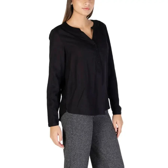 Black long-sleeved blouse with split neckline from Street One Women collection