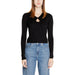 Black long-sleeved keyhole top with blue jeans - Only Women Knitwear