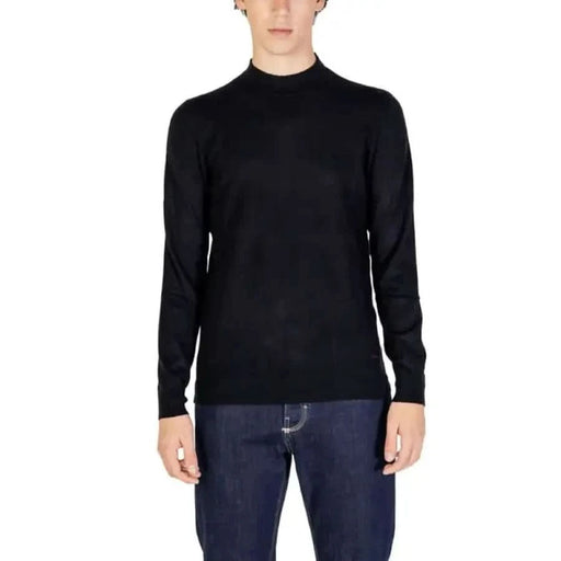 Black mock turtleneck sweater with long sleeves from Gianni Lupo Men Knitwear