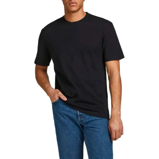 Black Jack & Jones men t-shirt paired with blue jeans for a casual look