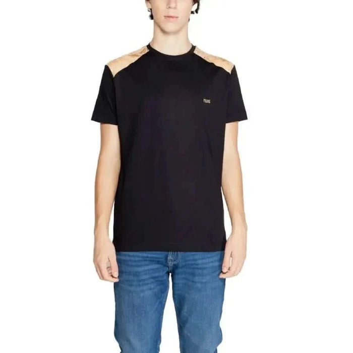 Black T-shirt with tan shoulder patches, featuring a logo from Alviero Martini Prima Classe