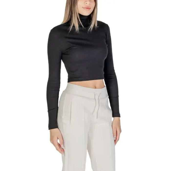 Black turtleneck crop top with long sleeves from Calvin Klein Jeans Women T-Shirt