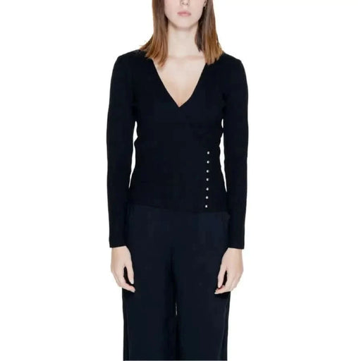 Black V-neck sweater with decorative buttons from Morgan De Toi Women Knitwear