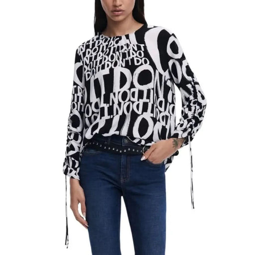 Black and white patterned tie sleeve sweater from Desigual Women’s collection