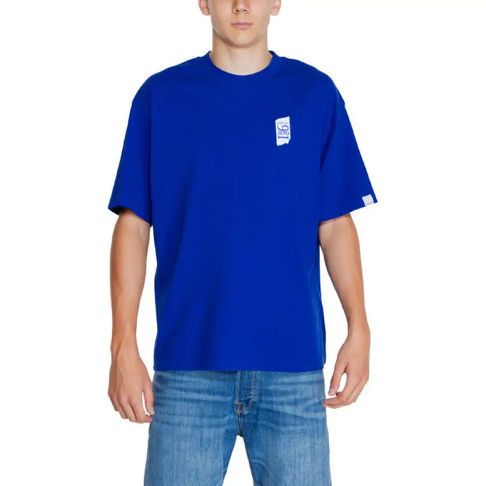 Bright blue Replay Men’s T-Shirt with white chest logo