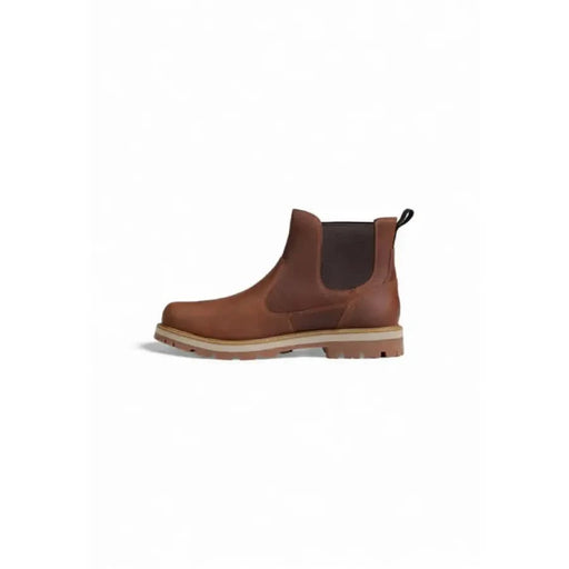 Brown leather Chelsea boot with chunky sole from Timberland Men Boots collection