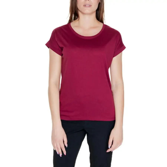 Woman in Burgundy Short-Sleeved T-Shirt - Vila Clothes Women’s Fashion