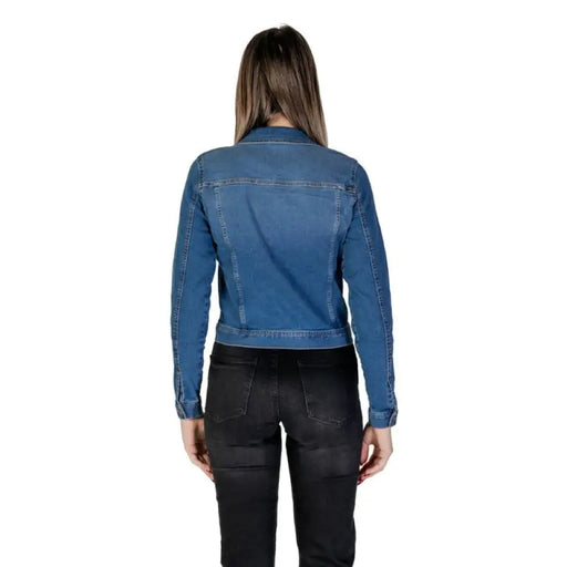 Classic blue denim jacket back view from Ichi Ichi Women Blazer product line