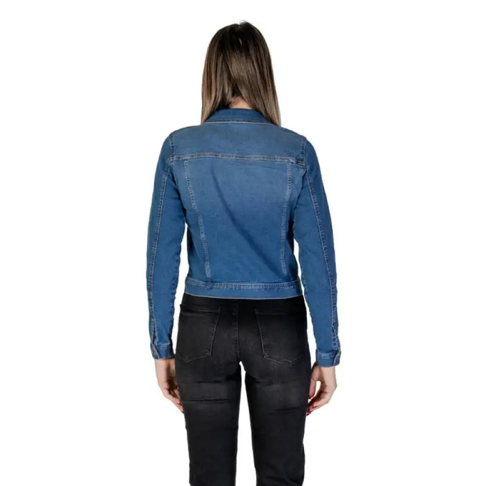 Classic blue denim jacket back view from Ichi Ichi Women Blazer product line