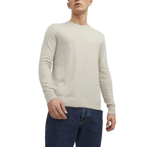 Cream-colored crew neck sweater with long sleeves by Jack & Jones in beige knit