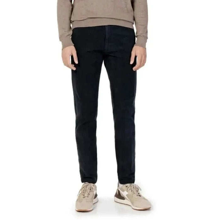 Borghese Men Trousers: Dark Blue Slim-Fit Jeans with Beige Sweater and Light Sneakers