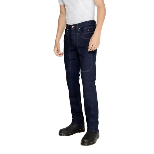 Dark blue denim jeans with 5-pocket styling from Jeckerson Men Jeans collection