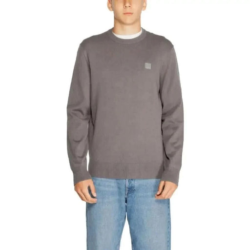 Gray crewneck sweater with logo patch from Boss Men Knitwear collection