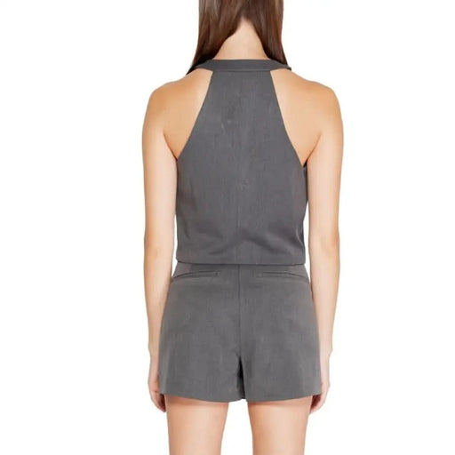 Gray sleeveless romper with high neck and shorts, back view of Only Women Gilet