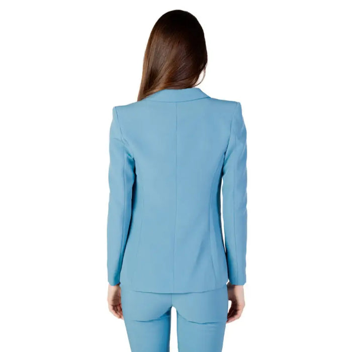 Light blue fitted blazer with structured shoulders displayed from the back by Rinascimento