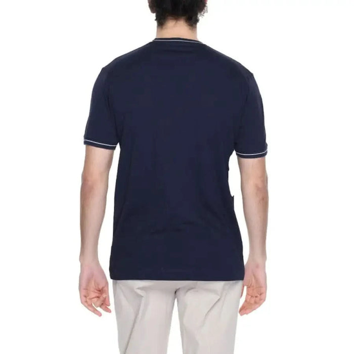 Urban style: Man in navy Hamaki-ho polo shirt with white pips