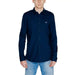 Navy blue Tommy Hilfiger Jeans men’s button-down shirt with logo on chest pocket