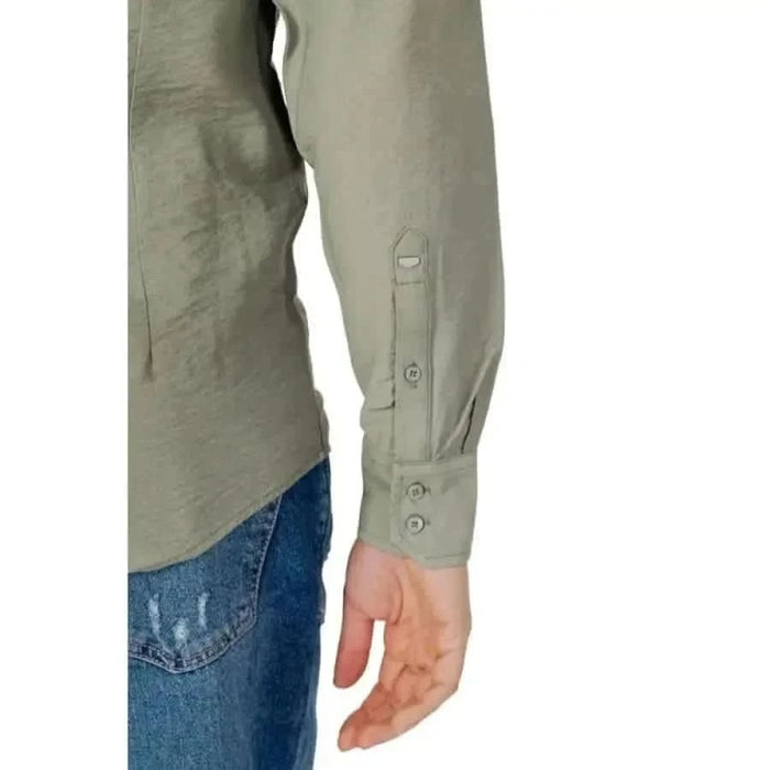 Antony Morato men shirt featured as North Face women’s long sleeve option.