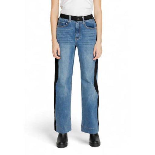 Desigual women jeans featuring blue fabric with black side panels and stylish belt