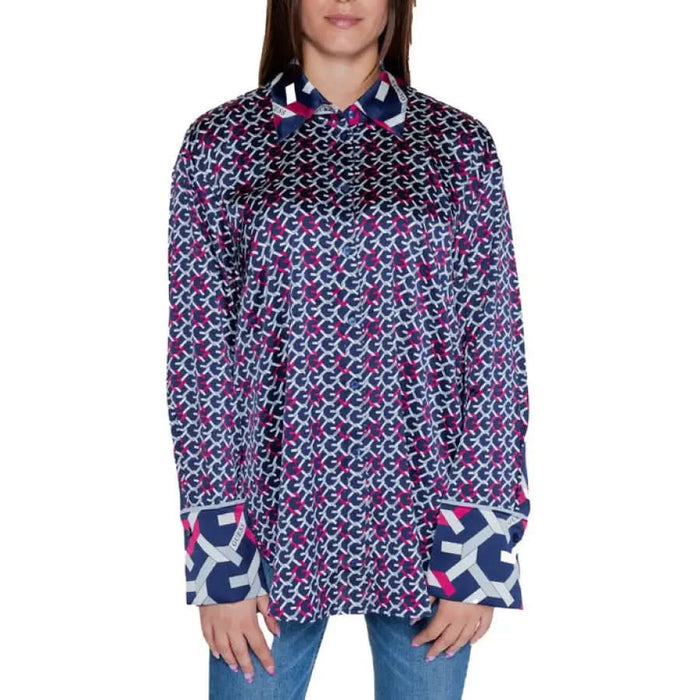 Guess Women Shirt - Patterned Long-Sleeved Geometric Print in Navy, Pink, and White