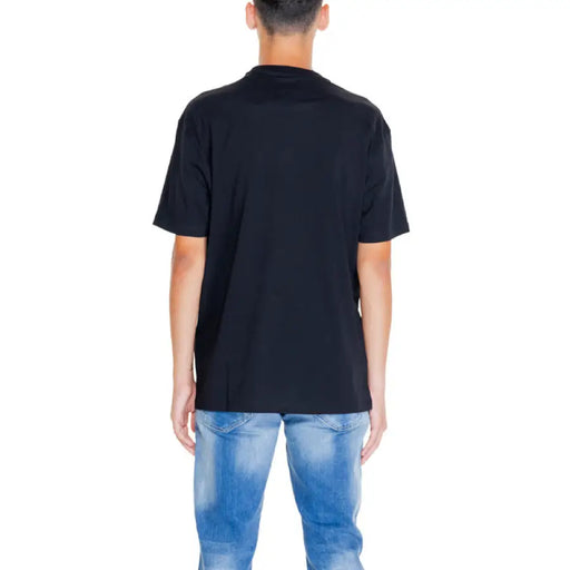 Plain black t-shirt displayed from the back, Armani Exchange Men T-Shirt