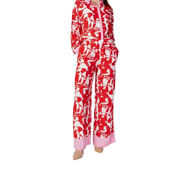 Red and white patterned Vila Clothes jumpsuit with wide-leg pants and long sleeves