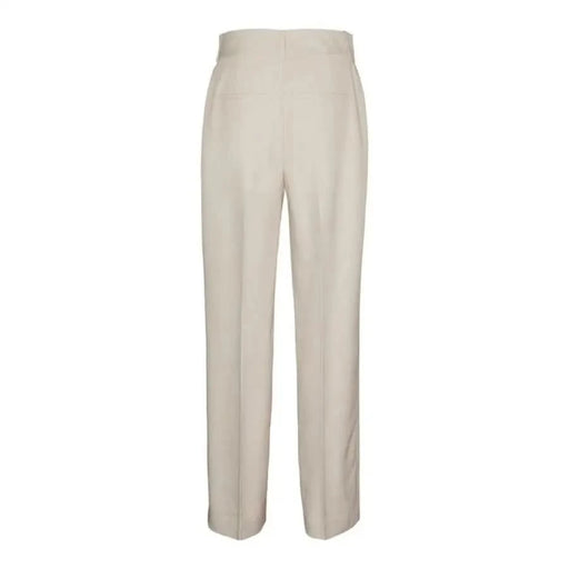 Vero Moda Women Trousers in urban style clothing, perfect for urban city fashion