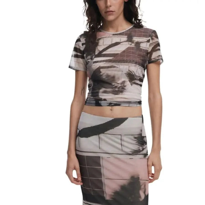 Cropped t-shirt and pencil skirt set in abstract grey and pink print by Desigual