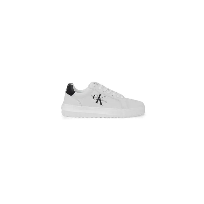 White Calvin Klein sneaker featured in Calvin Klein Jeans Men’s Black Leather Sneakers Size 4