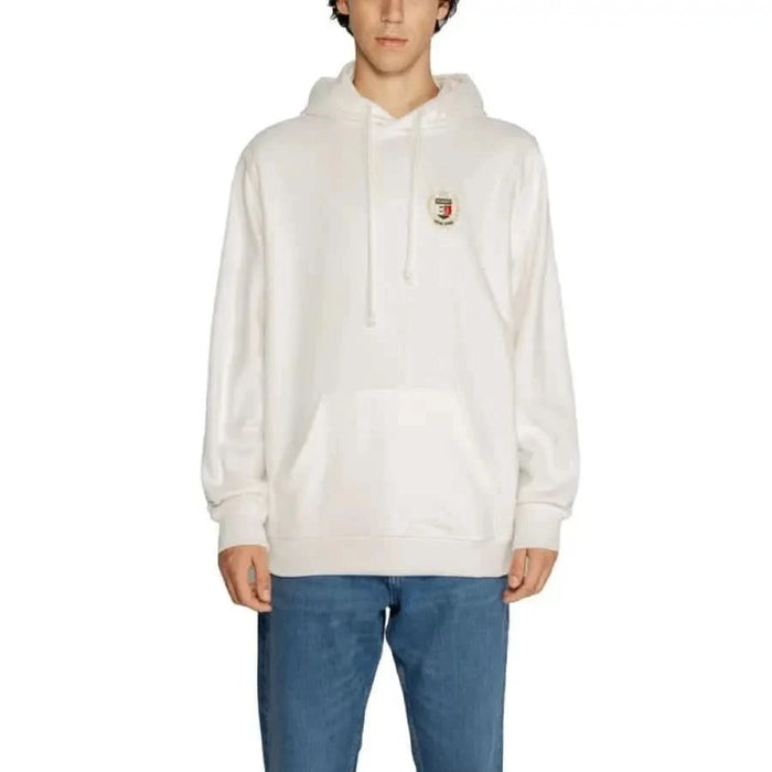 White Tommy Hilfiger hooded sweatshirt with small embroidered chest patch