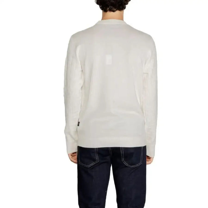 White long-sleeved sweater back view from Hamaki-ho Men Knitwear collection