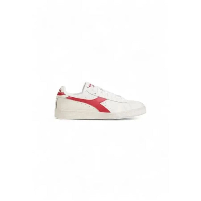 White and red retro-style Diadora Men Sneakers featuring a distinctive side logo