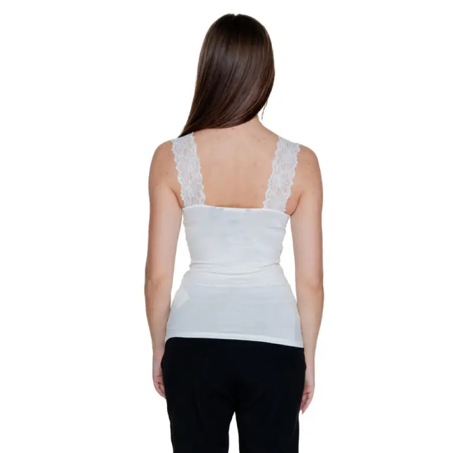 Vero Moda women’s sleeveless lace strap top worn by a woman facing away from the camera