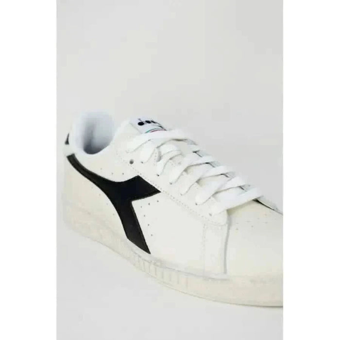 White sneaker with black side logo and laces from Diadora Men Sneakers collection