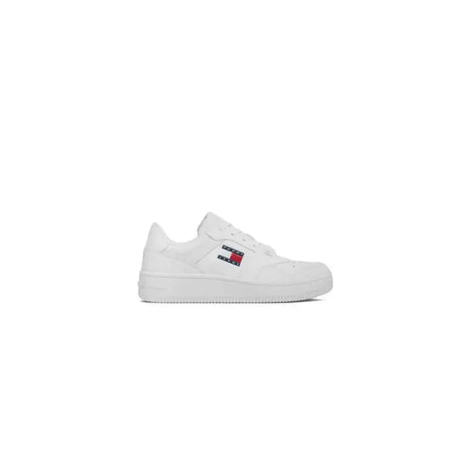 White sneaker featuring Tommy Hilfiger logo, ideal for Tommy Hilfiger Jeans Men Sneakers