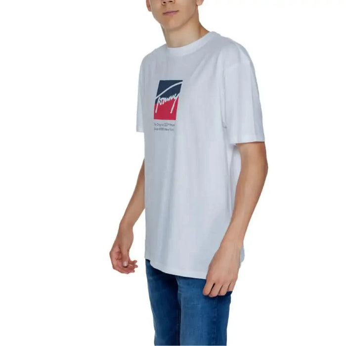 Tommy Hilfiger Jeans Men T-Shirt White with Graphic Logo Design on Front