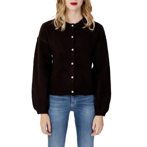 Urban style woman in black Only - Only Women Cardigan, perfect fall clothing choice