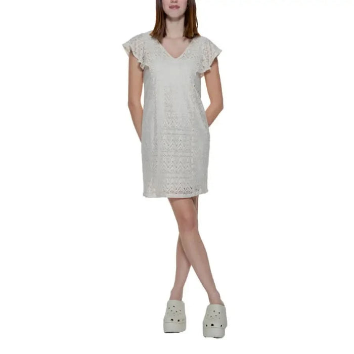 Urban chic in Vero Moda white dress for modern women