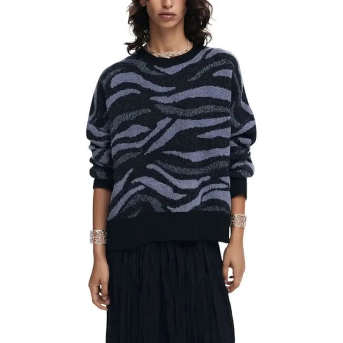 Zebra-patterned navy blue and gray sweater from Desigual Women Knitwear collection